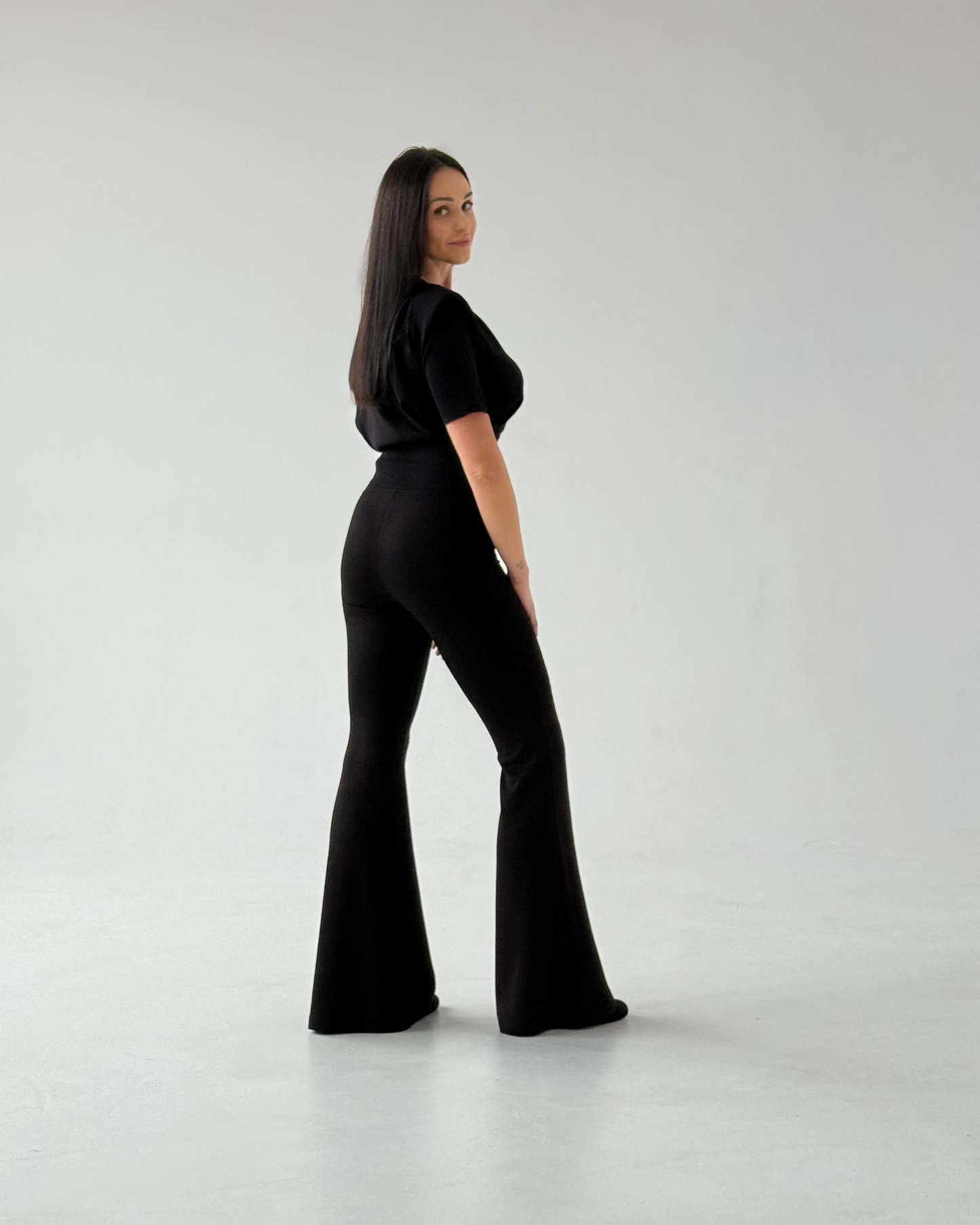 Spodnie dla wysokich kobiet - Ultra Flare - black