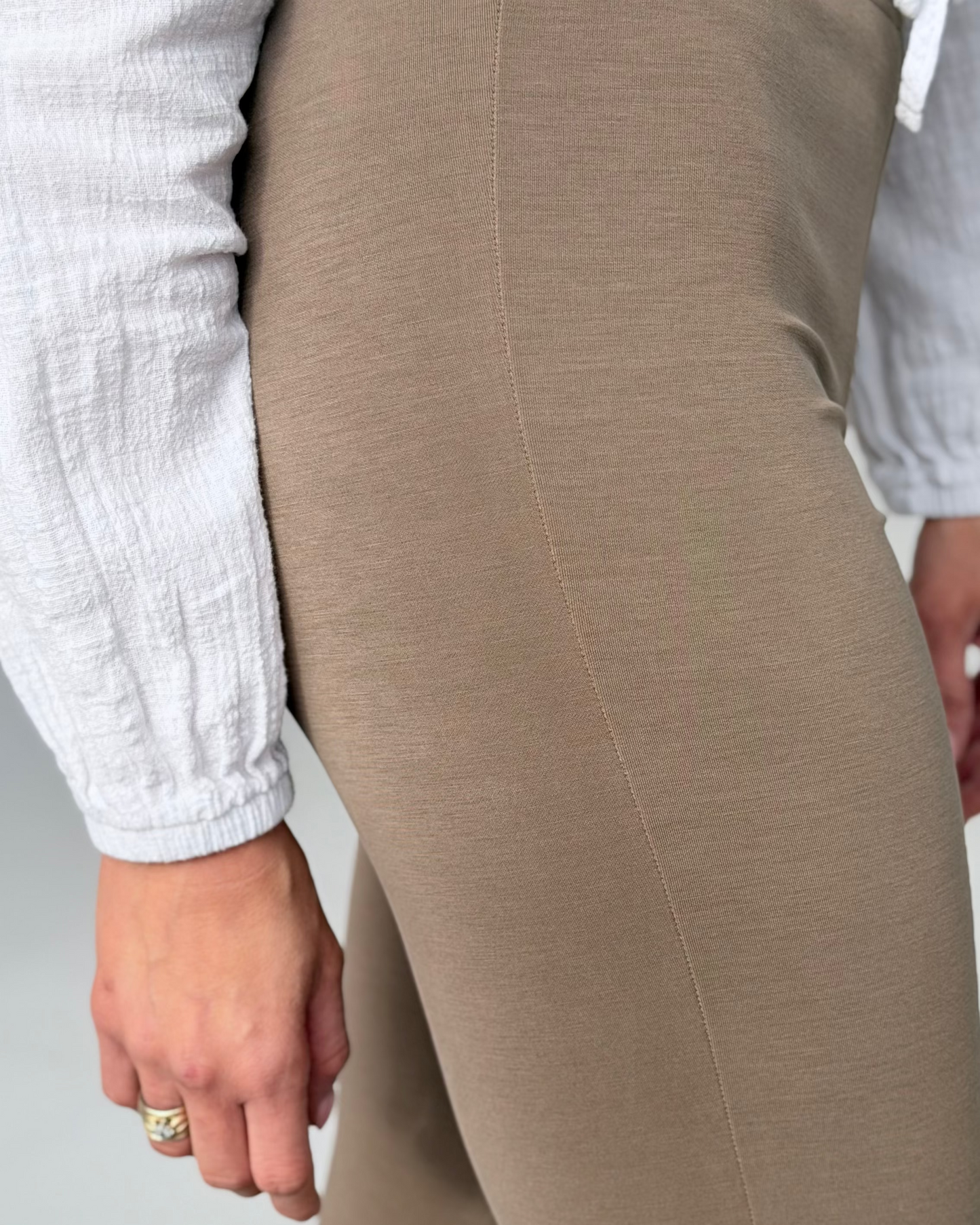 Spodnie dla wysokich kobiet Ultra Flare -Taupe